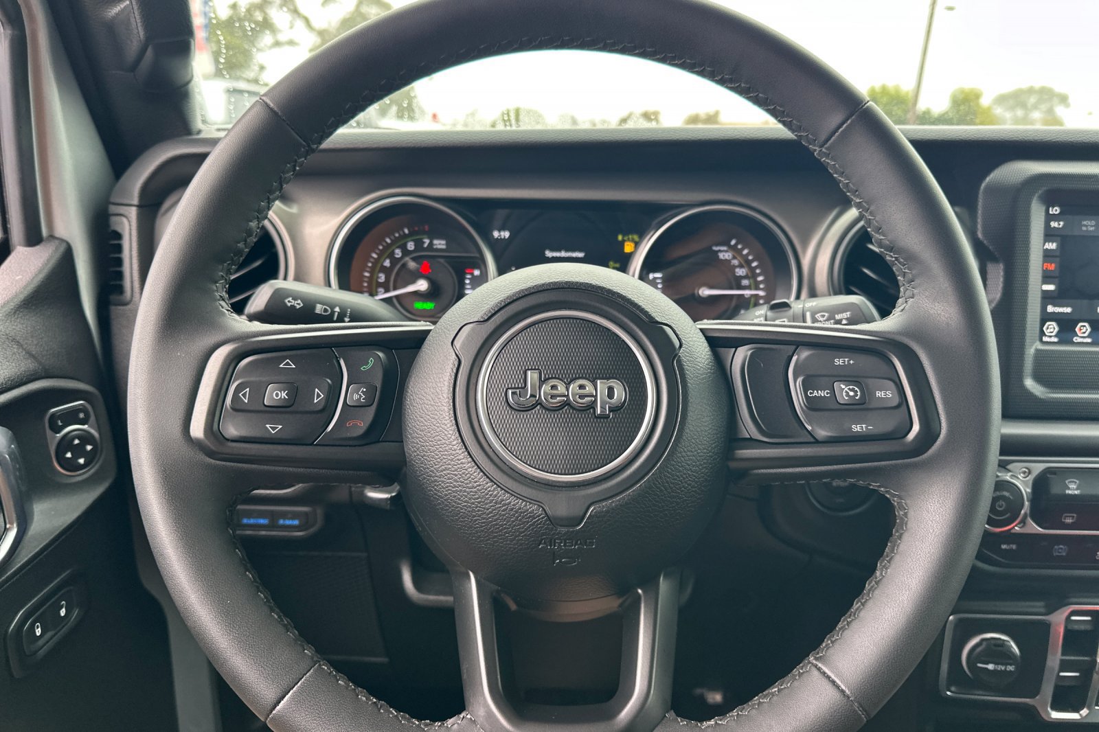 Used 2023 Jeep Wrangler Unlimited AWD/4WD image 22