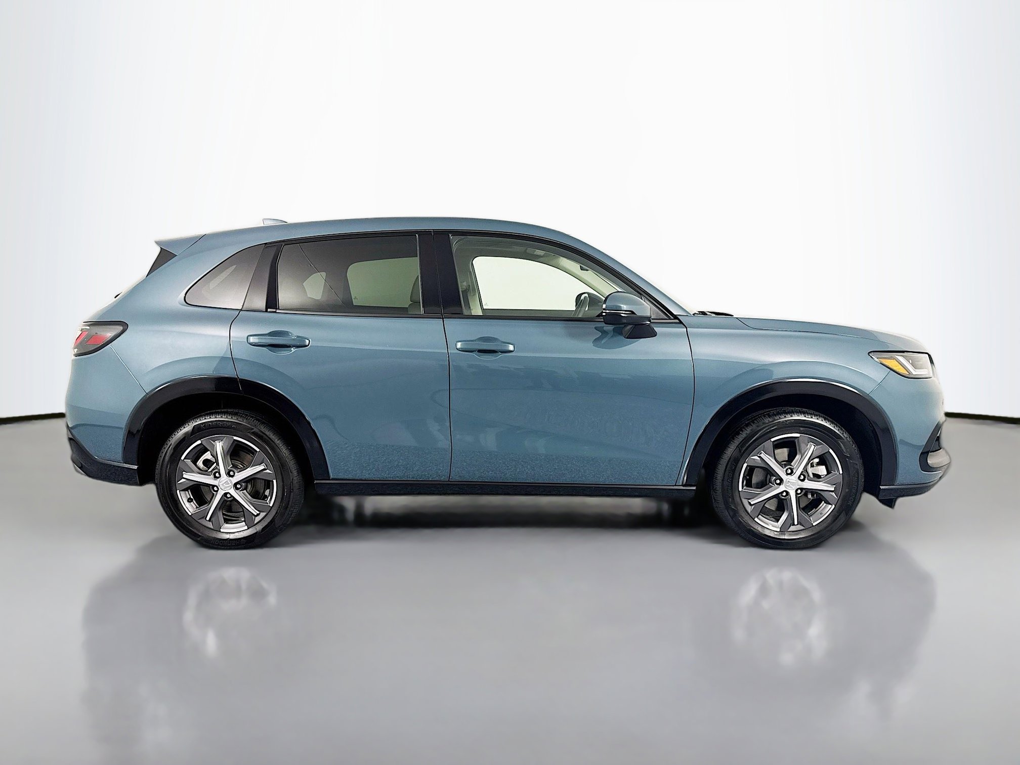 Certified 2024 Honda HR-V EX-L image 4