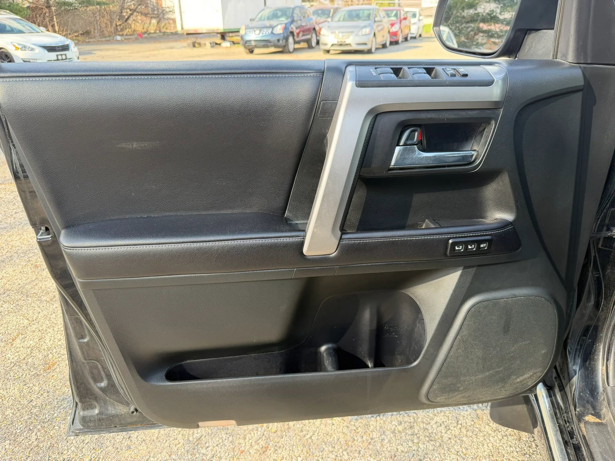 Used 2016 Toyota 4Runner Limited image 33