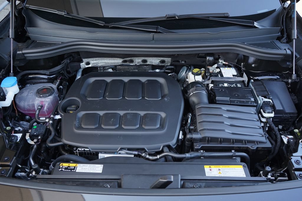 New 2026 Volkswagen Tiguan SE R-Line AWD/4WD image 11