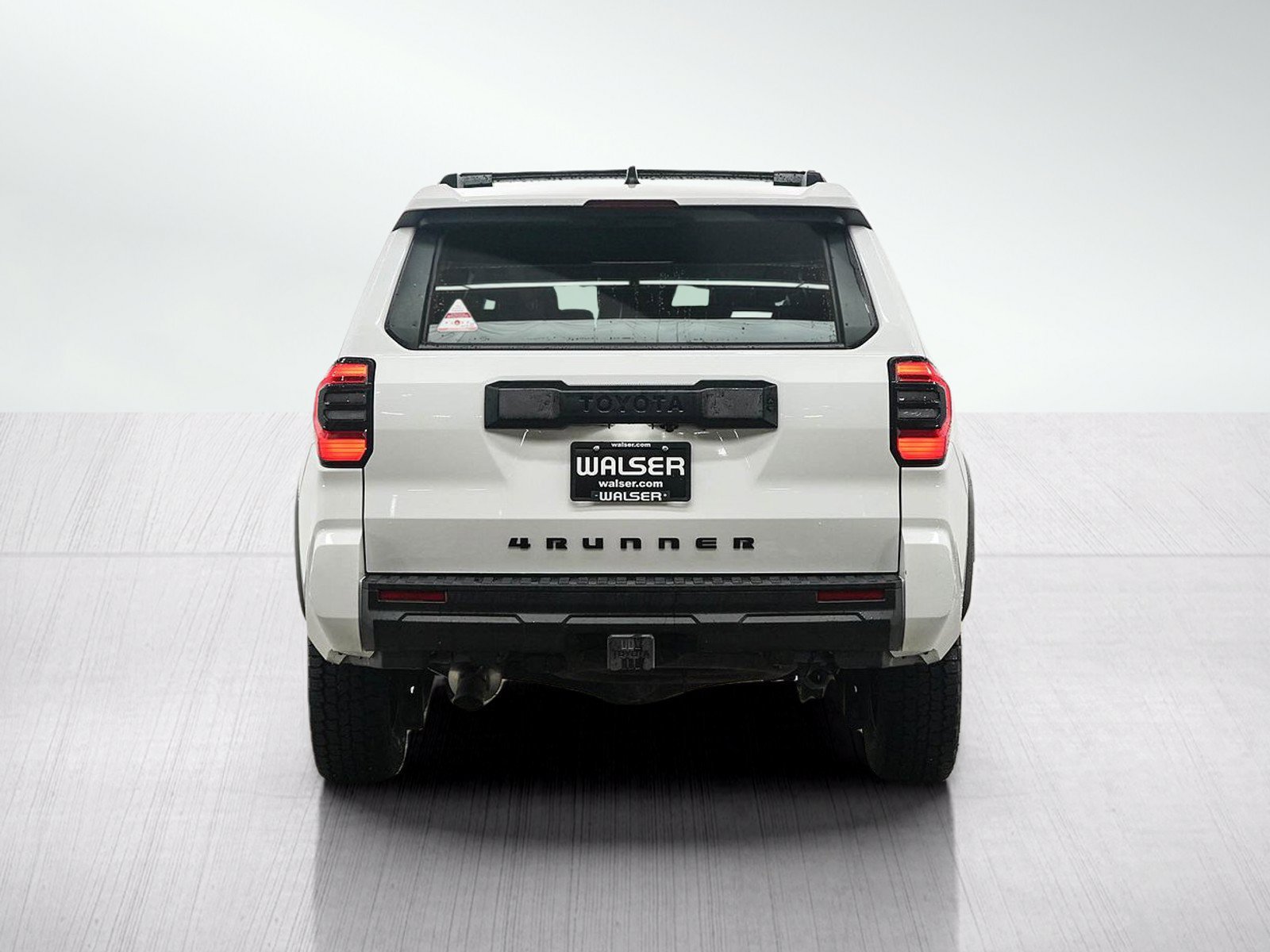 Used 2025 Toyota 4Runner SR5 AWD/4WD image 4