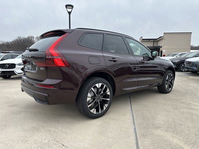 New 2026 Volvo XC60 B5 Plus w/ Climate Package image 7