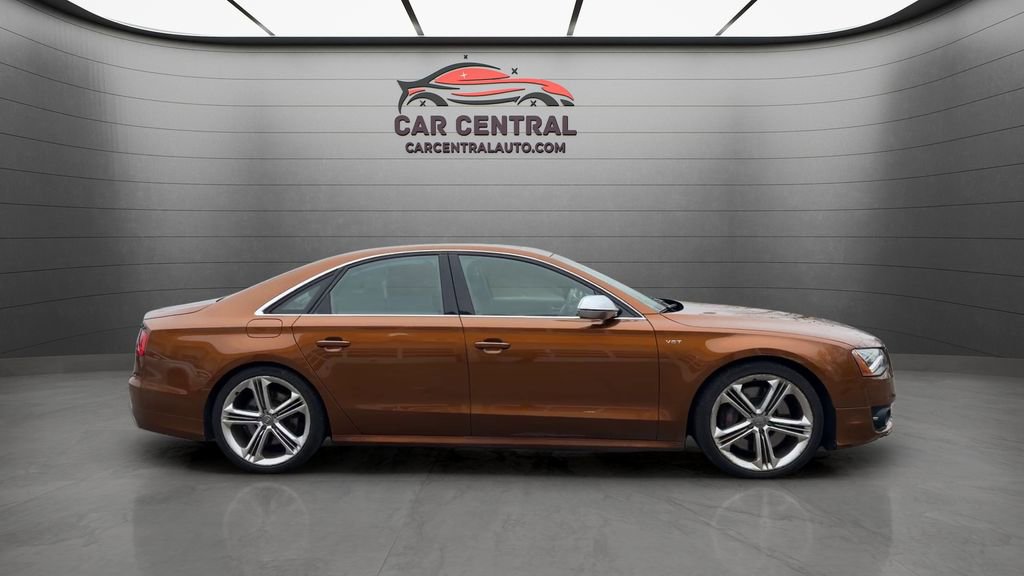 Used 2014 Audi S8 image 6