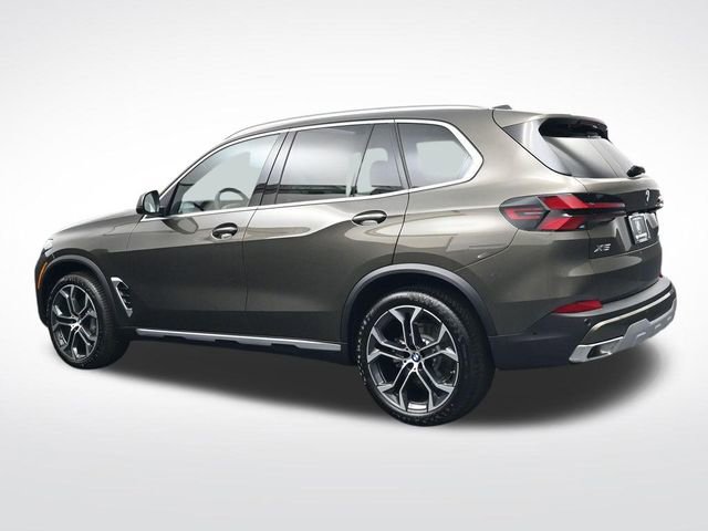 New 2026 BMW X5 sDrive40i image 7