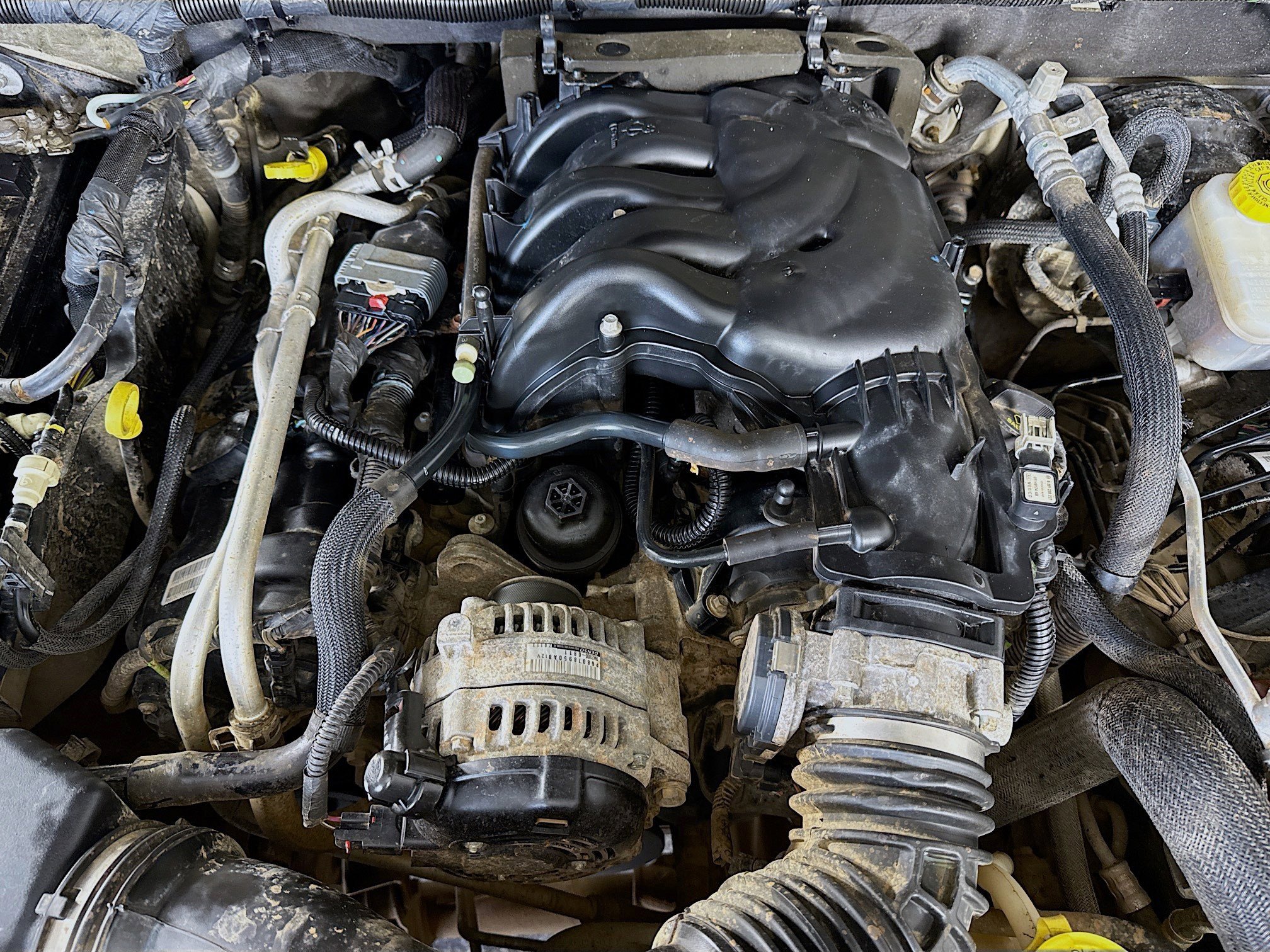 Used 2018 Jeep Wrangler Unlimited Rubicon w/ Connectivity Group image 37