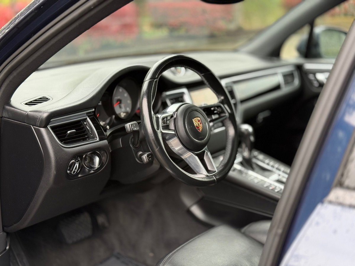 Used 2015 Porsche Macan S AWD/4WD image 15