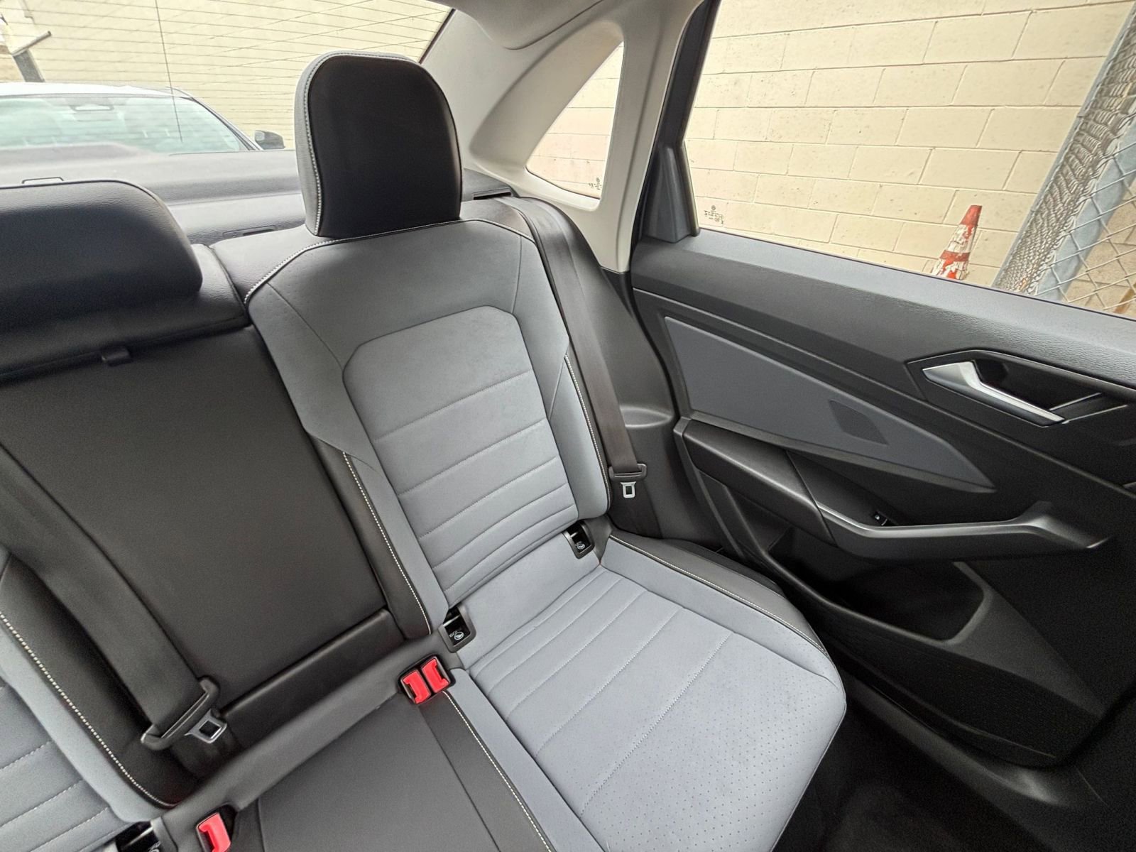 Used 2025 Volkswagen Jetta SE image 47