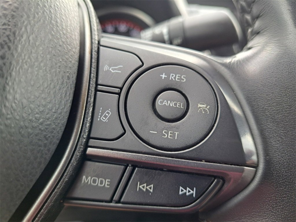 Used 2022 Toyota Camry XSE image 12