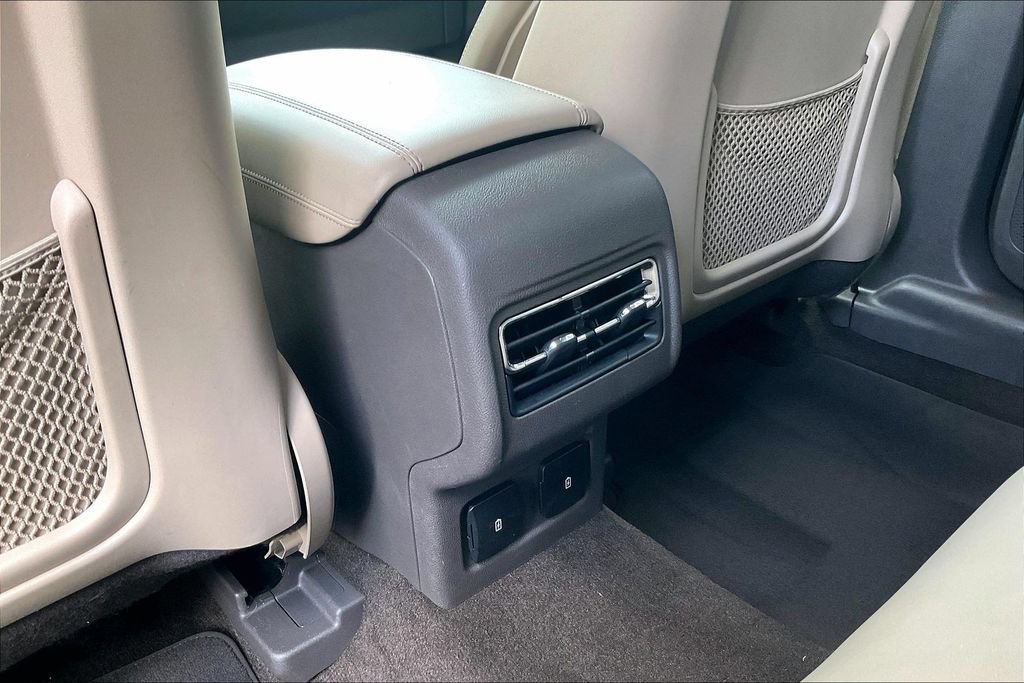 Certified 2023 Lincoln Corsair Reserve FWD image 12