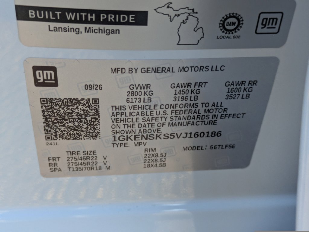New 2027 GMC Acadia Denali Ultimate w/ LPO, Floor Liner Package FWD image 39