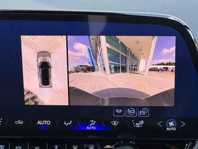 New 2025 Chevrolet Blazer EV LT image 32