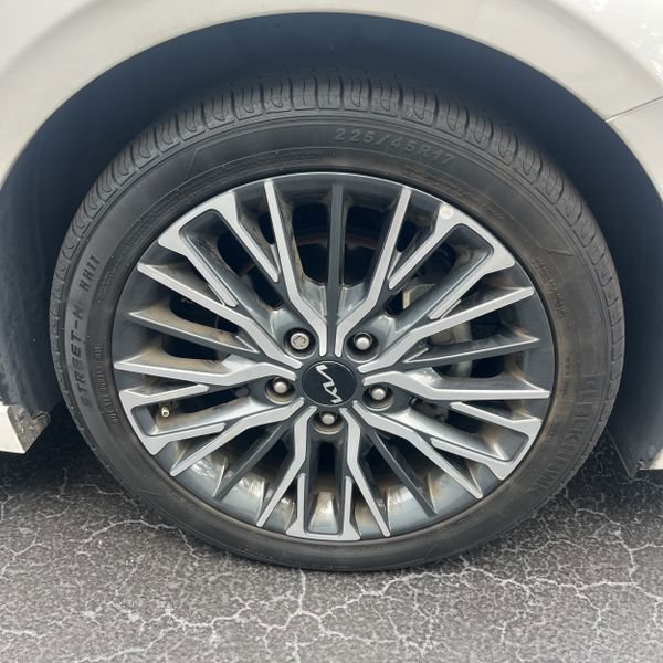 Used 2022 Kia Forte GT-Line FWD image 5