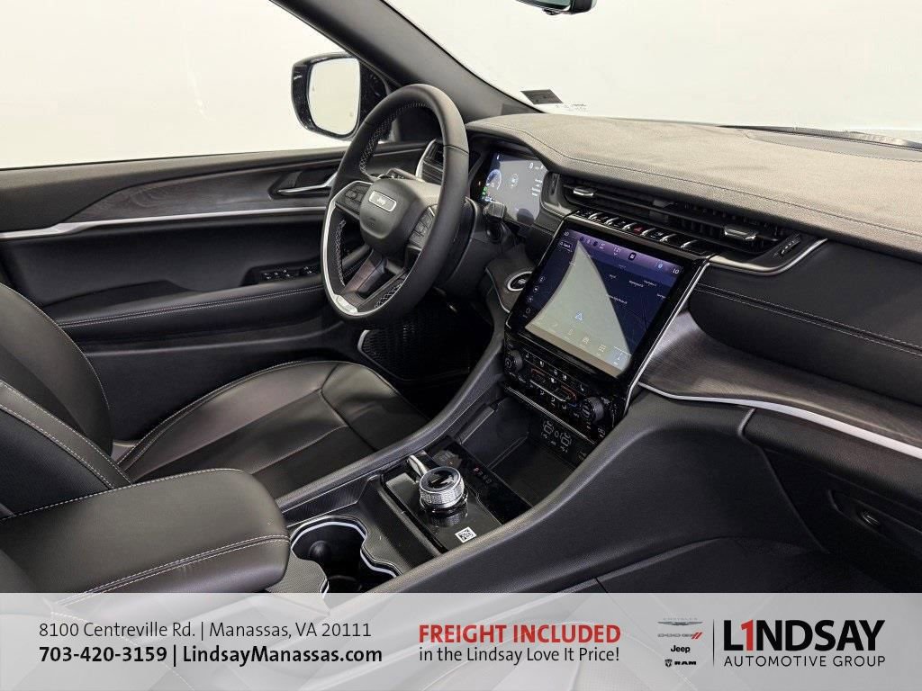 New 2025 Jeep Grand Cherokee L Limited w/ Luxury Tech Group II image 11