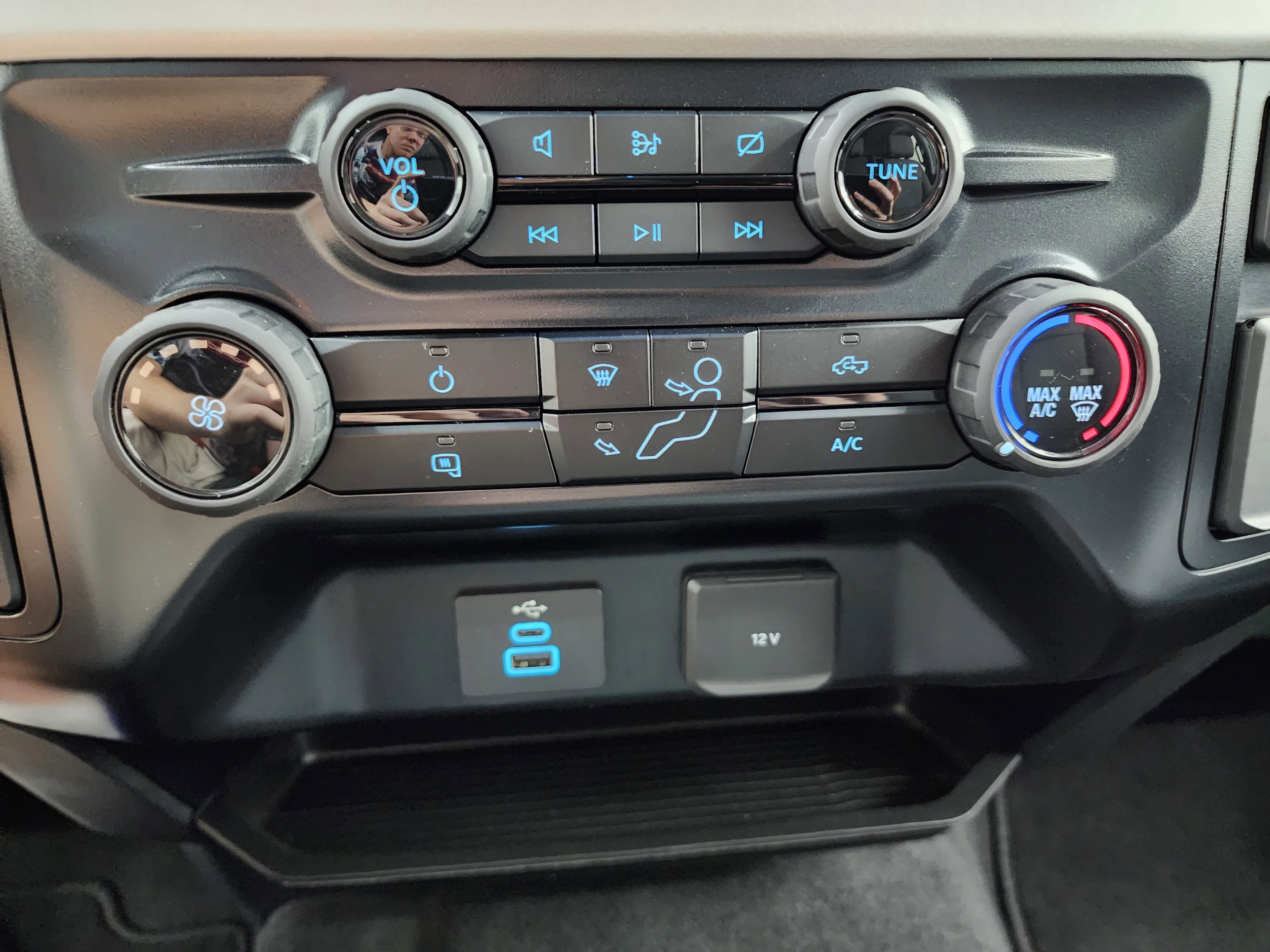 Used 2024 Ford F250 XLT image 41