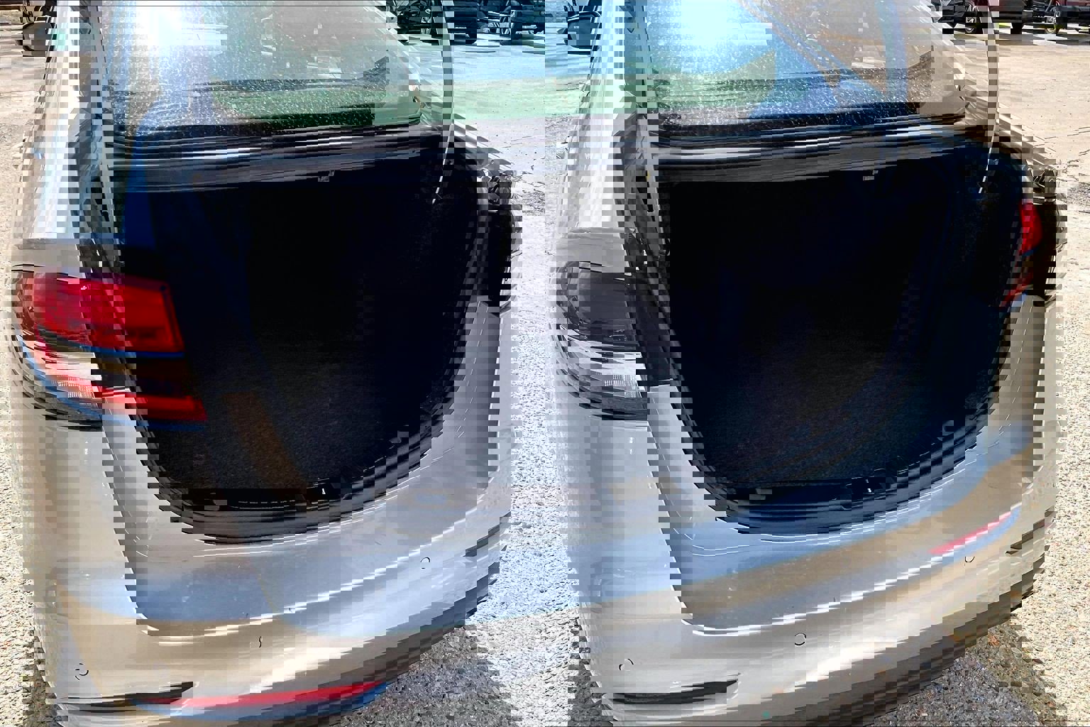 Used 2020 Ford Fusion SEL image 19