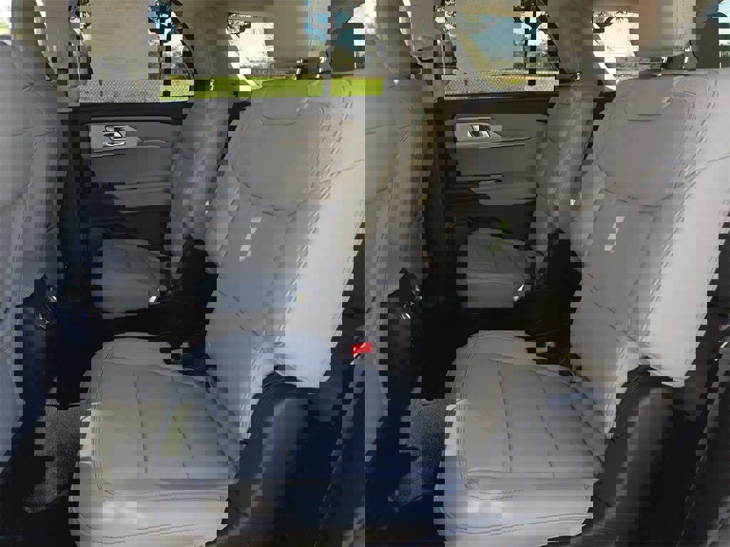 New 2026 Ford Explorer Active w/ Active Comfort Package image 38