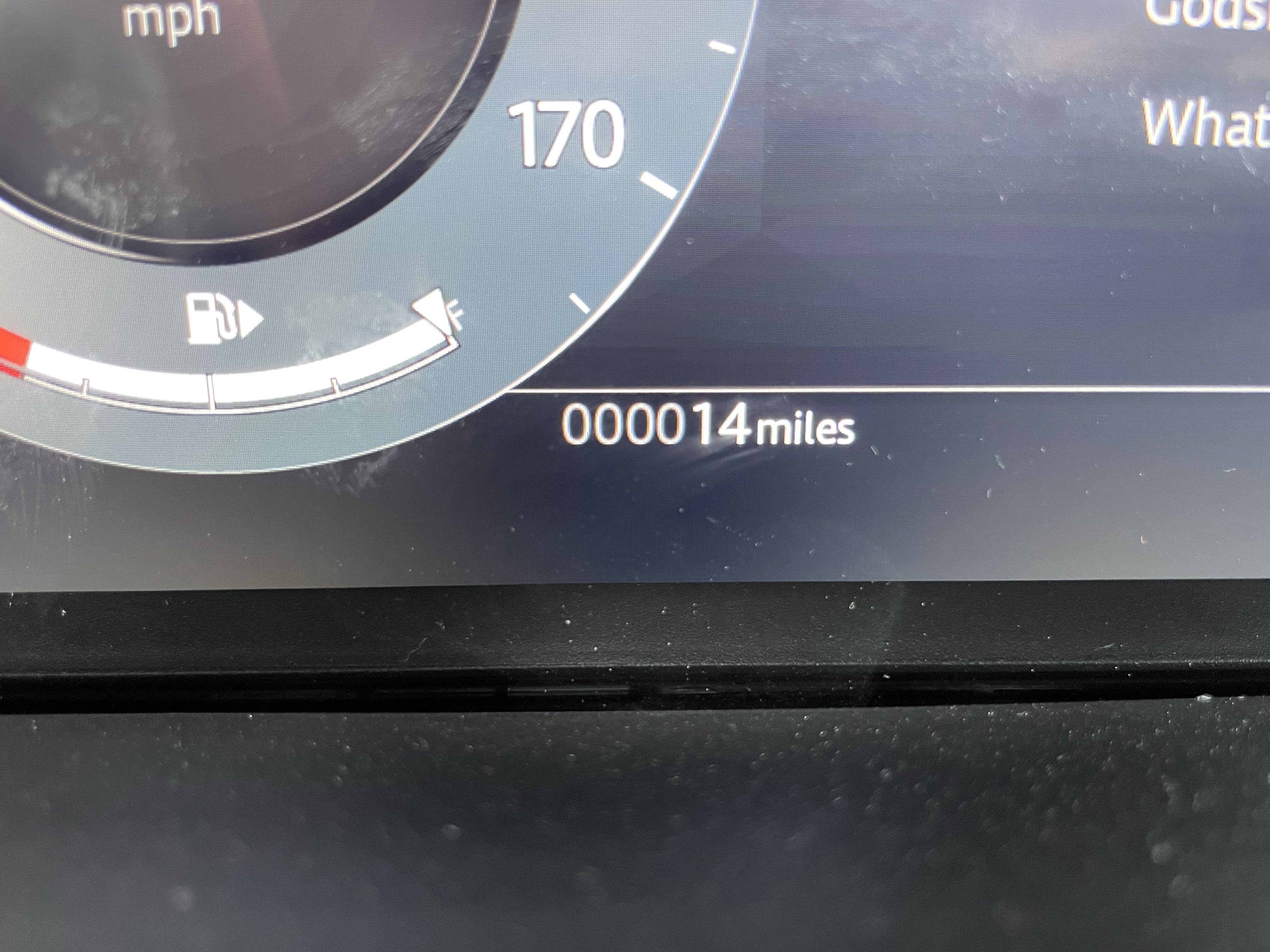 New 2026 Land Rover Range Rover Velar Dynamic SE image 25