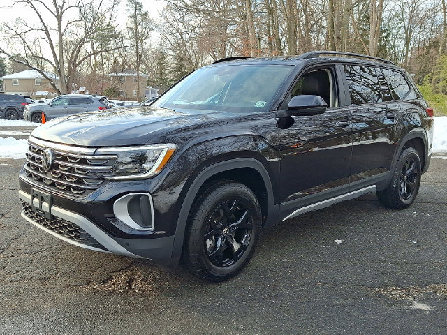 Certified 2025 Volkswagen Atlas Peak Edition SE AWD/4WD image 5