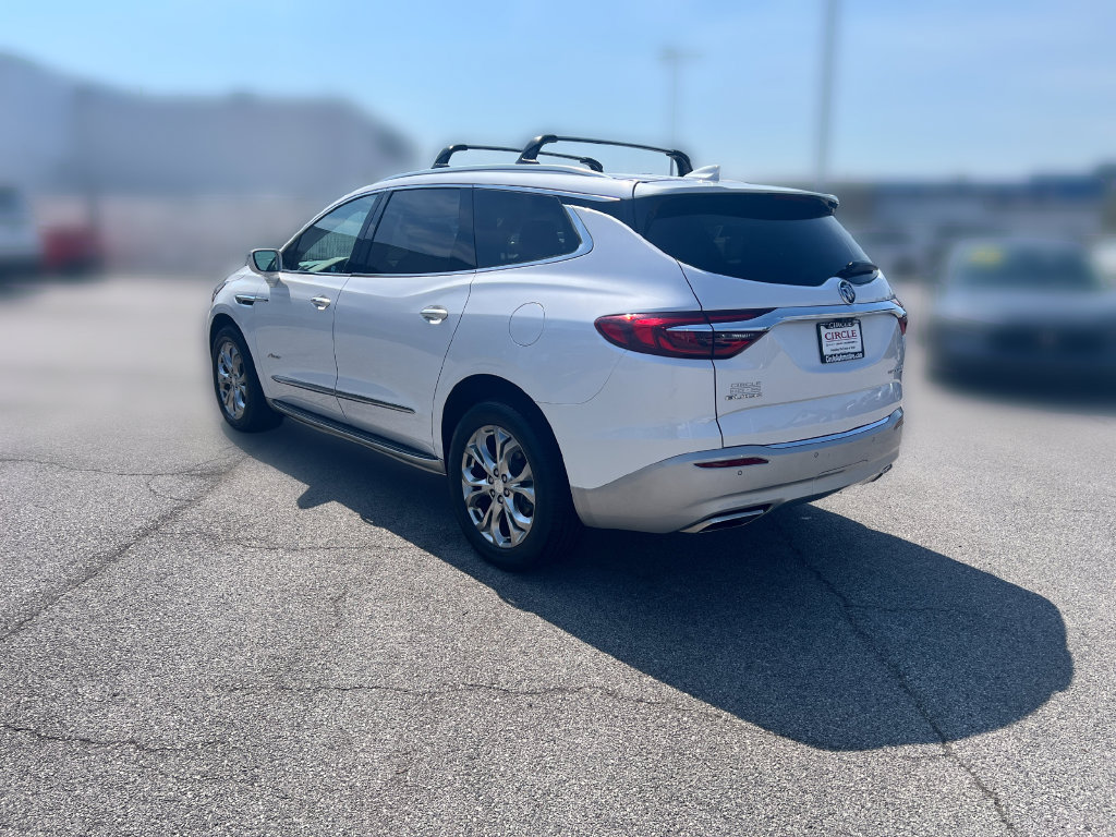 Used 2018 Buick Enclave Avenir w/ Avenir Technology Package AWD/4WD image 4