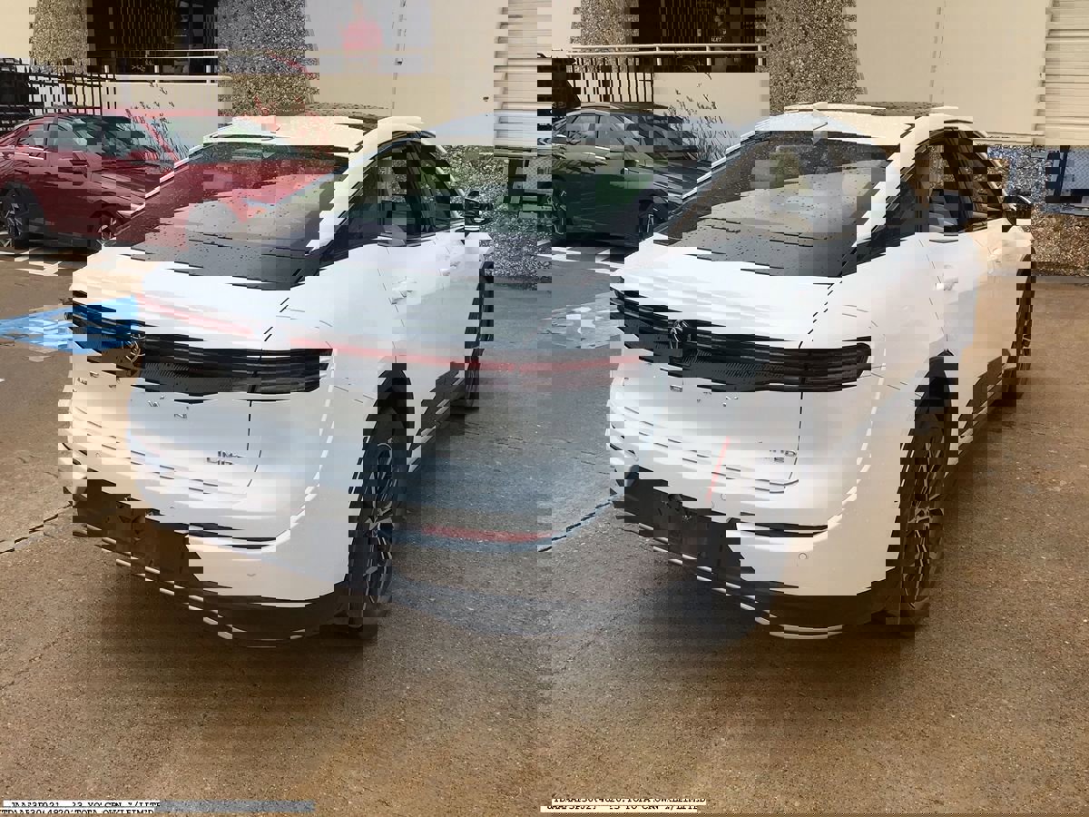 Used 2023 Toyota Crown Limited AWD/4WD image 5