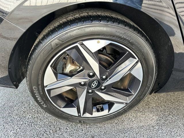 Used 2022 Hyundai Elantra SEL w/ Convenience + Premium Package FWD image 49