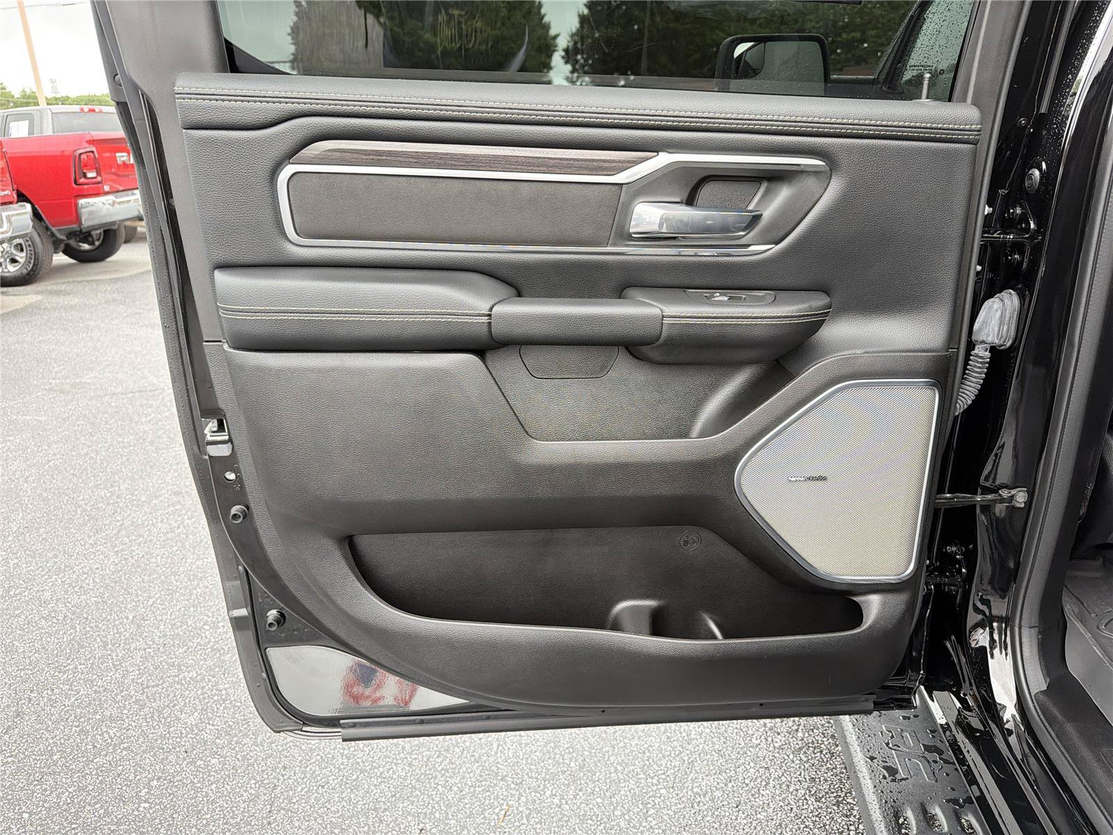 Used 2026 RAM 1500 Laramie w/ Night Edition RWD image 21