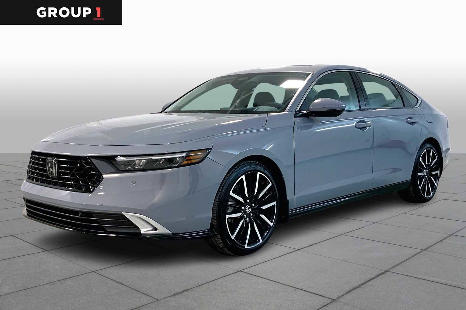 Used 2023 Honda Accord Touring image 1