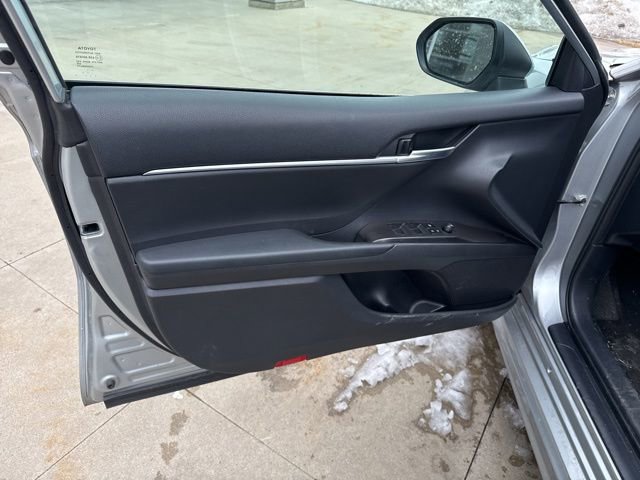 Used 2023 Toyota Camry SE image 23