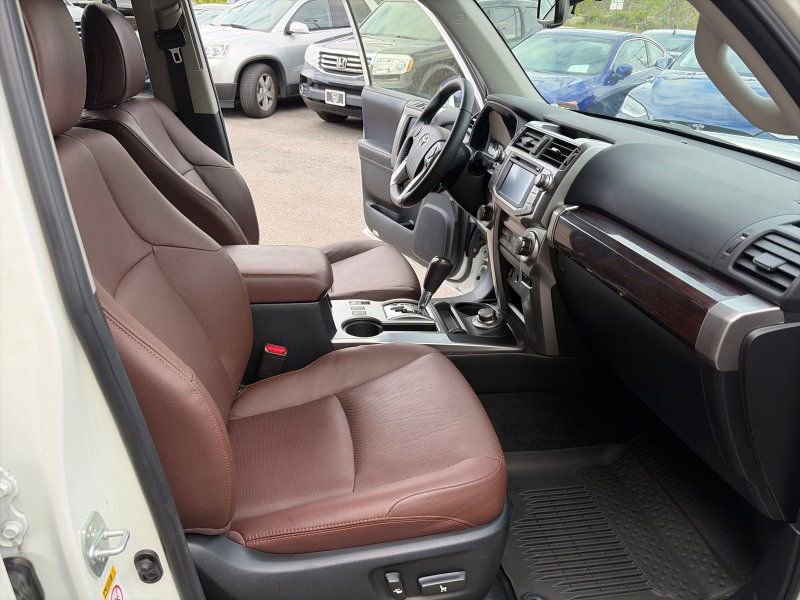 Used 2018 Toyota 4Runner Limited AWD/4WD image 17