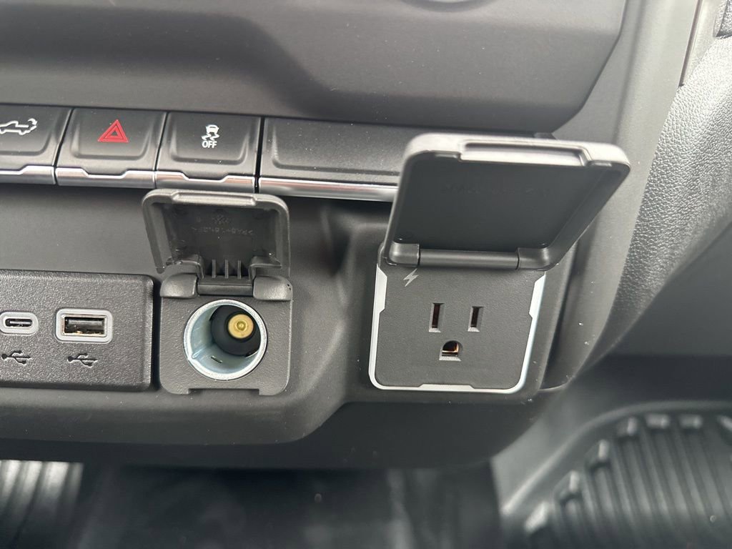 New 2026 Chevrolet Silverado 1500 W/T w/ WT Value Package image 40