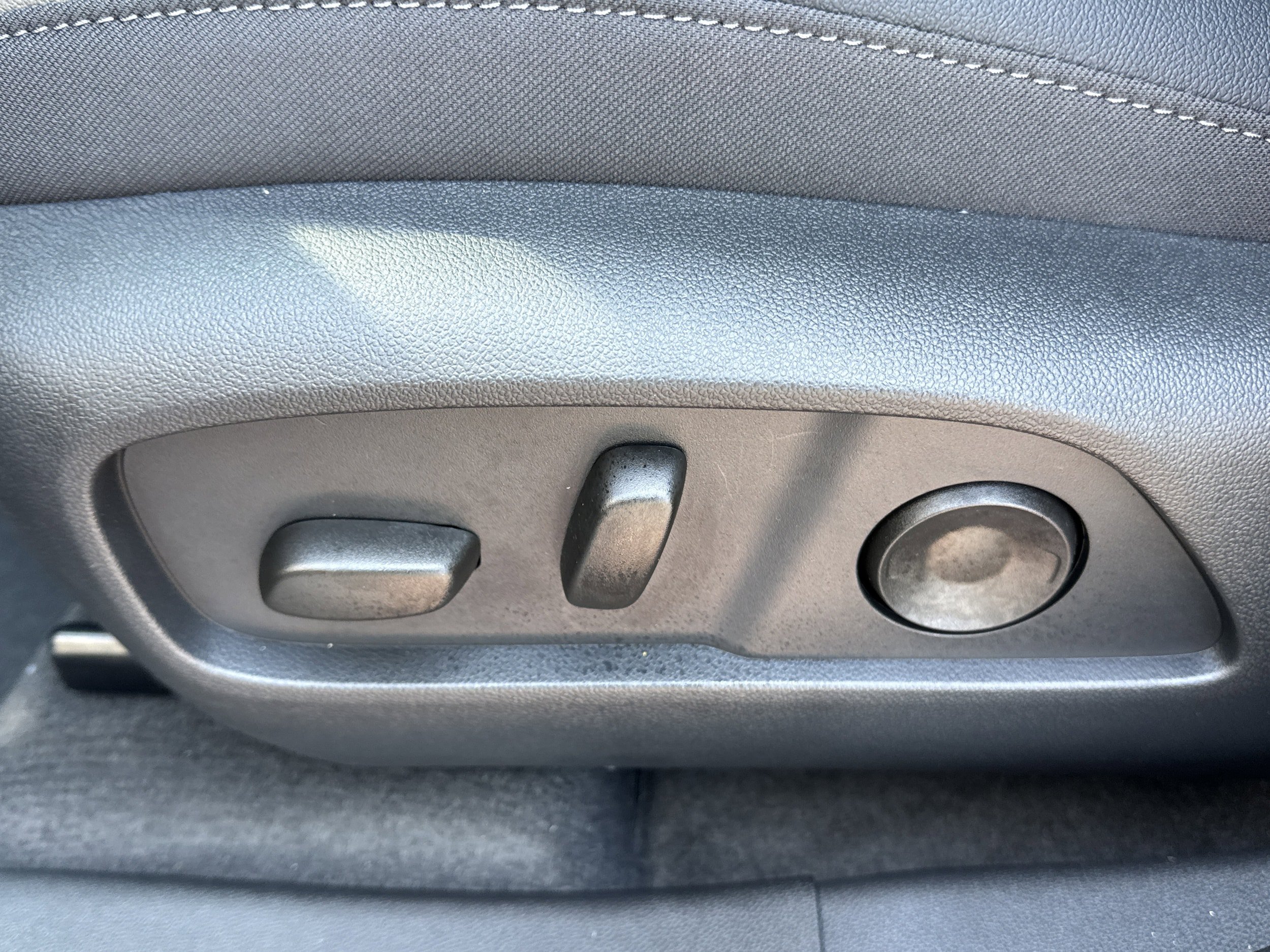 New 2026 Chevrolet Equinox LT w/ Convenience Package II FWD image 23