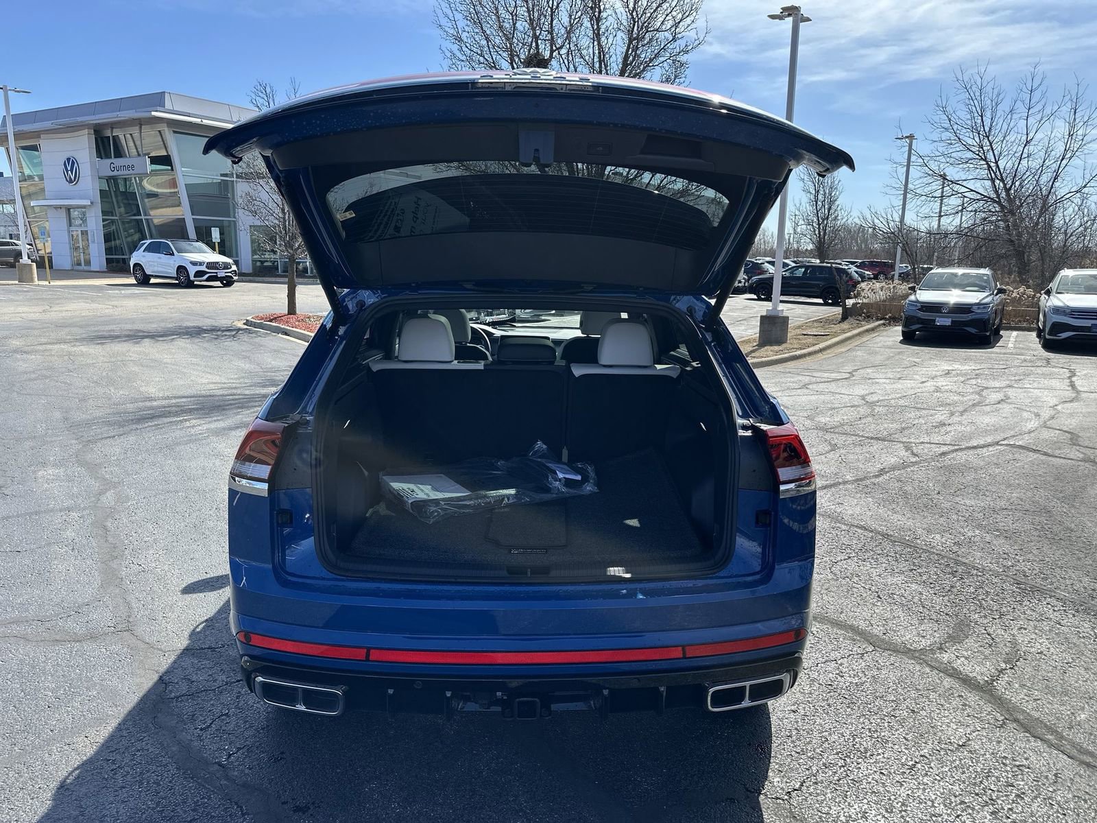 New 2025 Volkswagen Atlas Cross Sport SEL Premium R-Line image 25