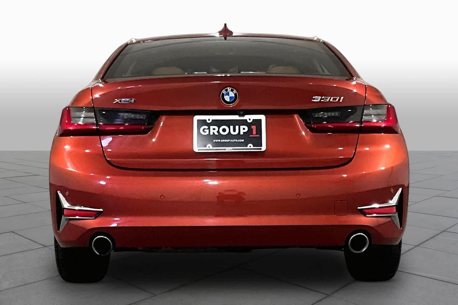Used 2019 BMW 330i xDrive Sedan w/ Premium Package AWD/4WD image 4