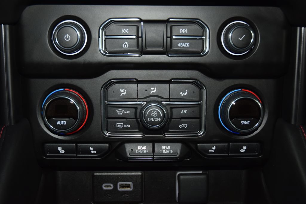 Used 2024 Chevrolet Tahoe RST w/ Luxury Package AWD/4WD image 32