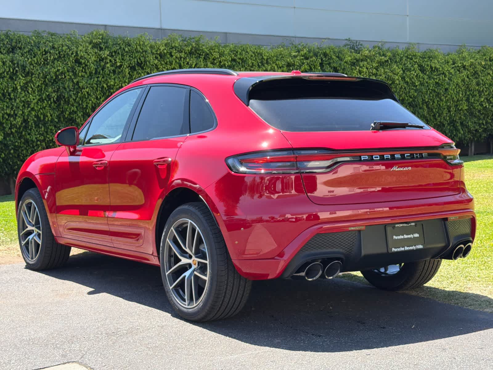 New 2026 Porsche Macan AWD/4WD image 3