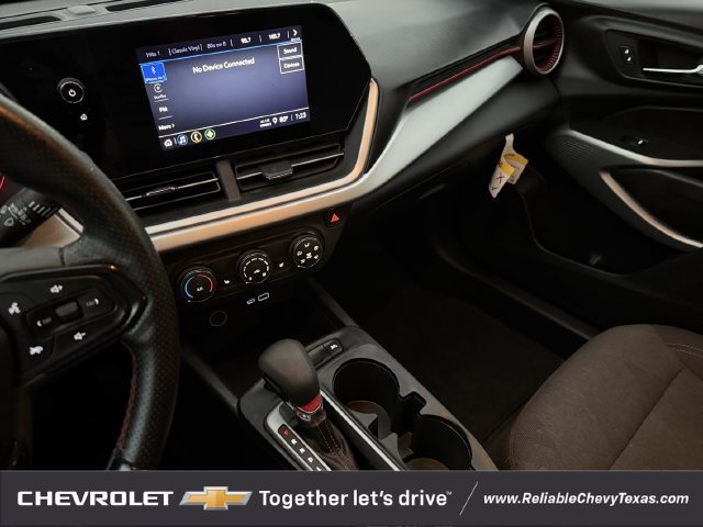 Used 2024 Chevrolet Trax RS w/ Driver Confidence Package FWD image 18