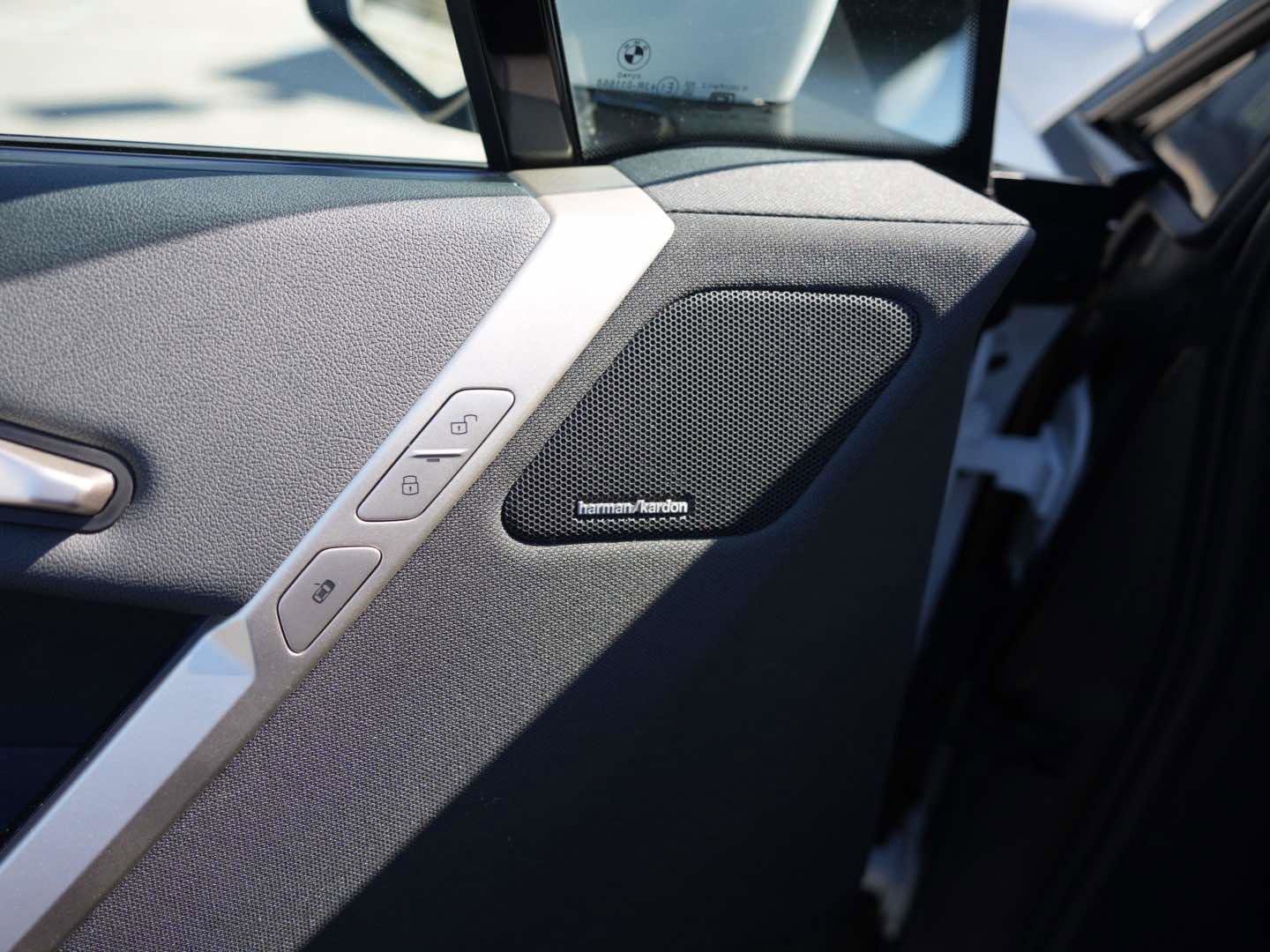 Used 2024 BMW iX xDrive50 image 15