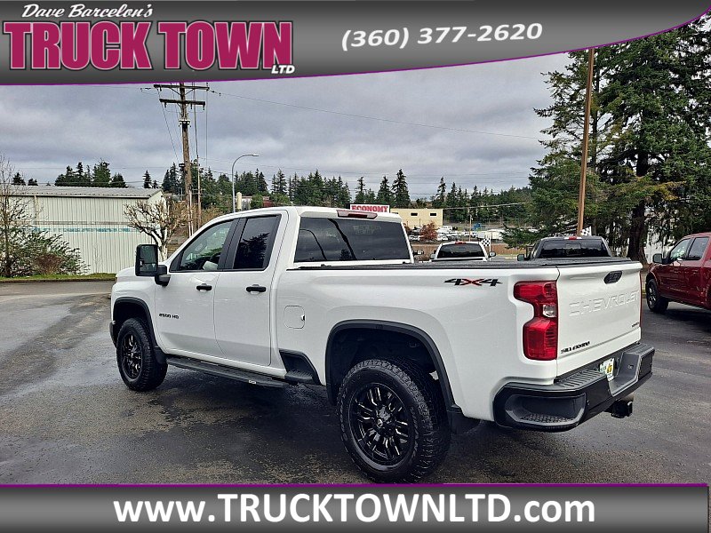 Used 2025 Chevrolet Silverado 2500 Custom w/ Custom Value Package image 5