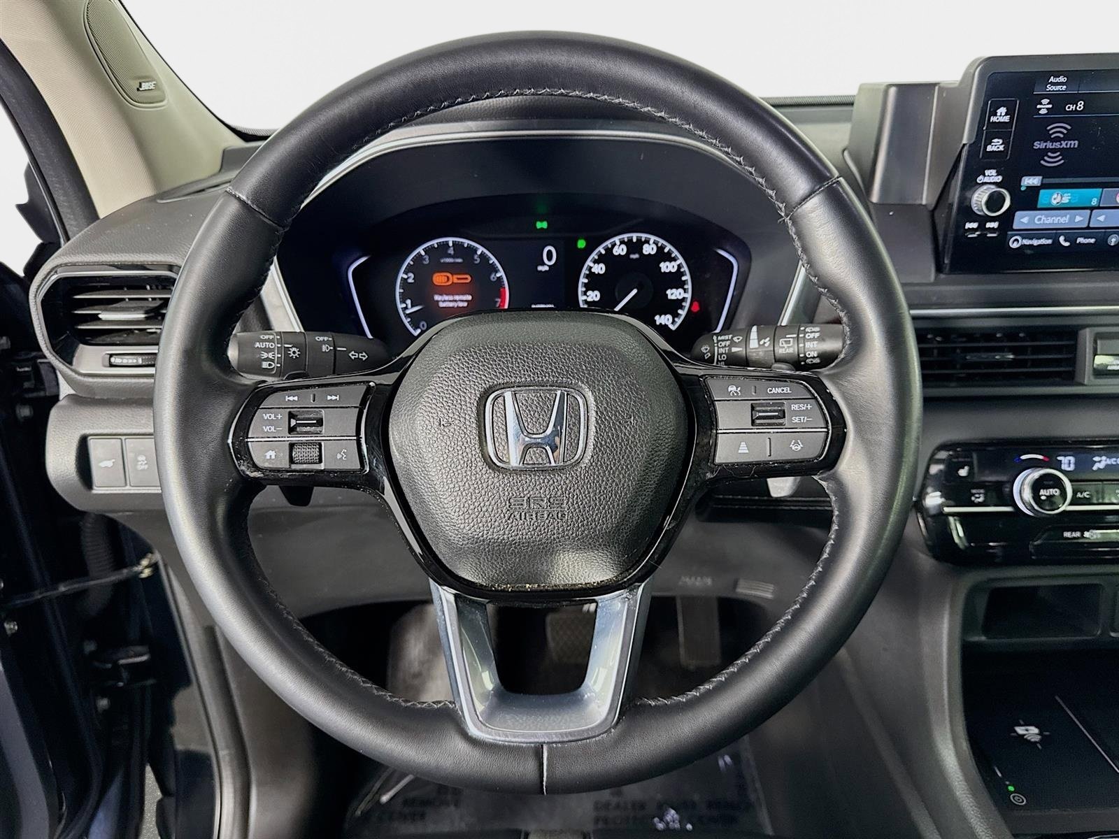 Used 2023 Honda Pilot Touring image 13