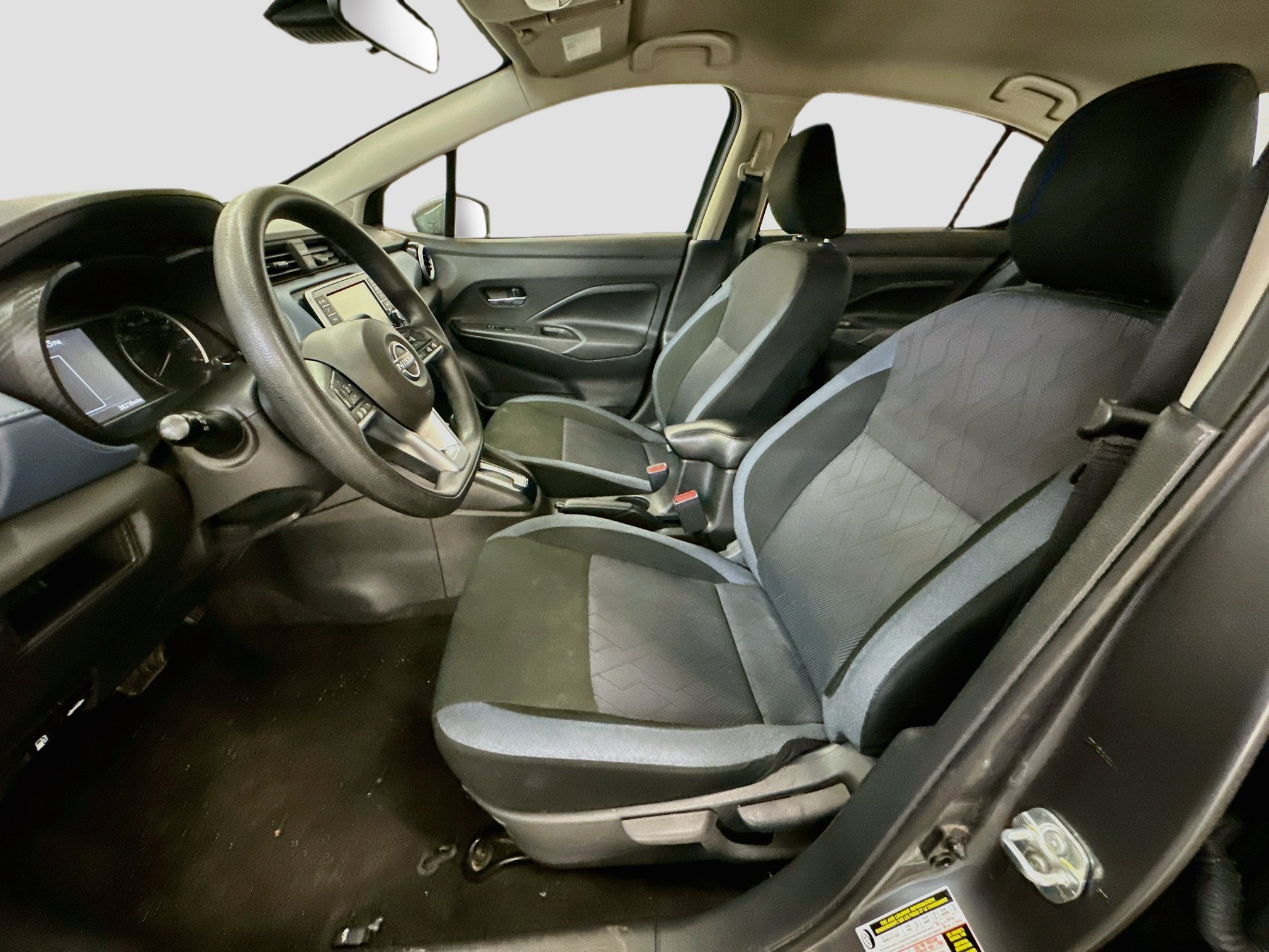 Used 2025 Nissan Versa SV FWD image 13