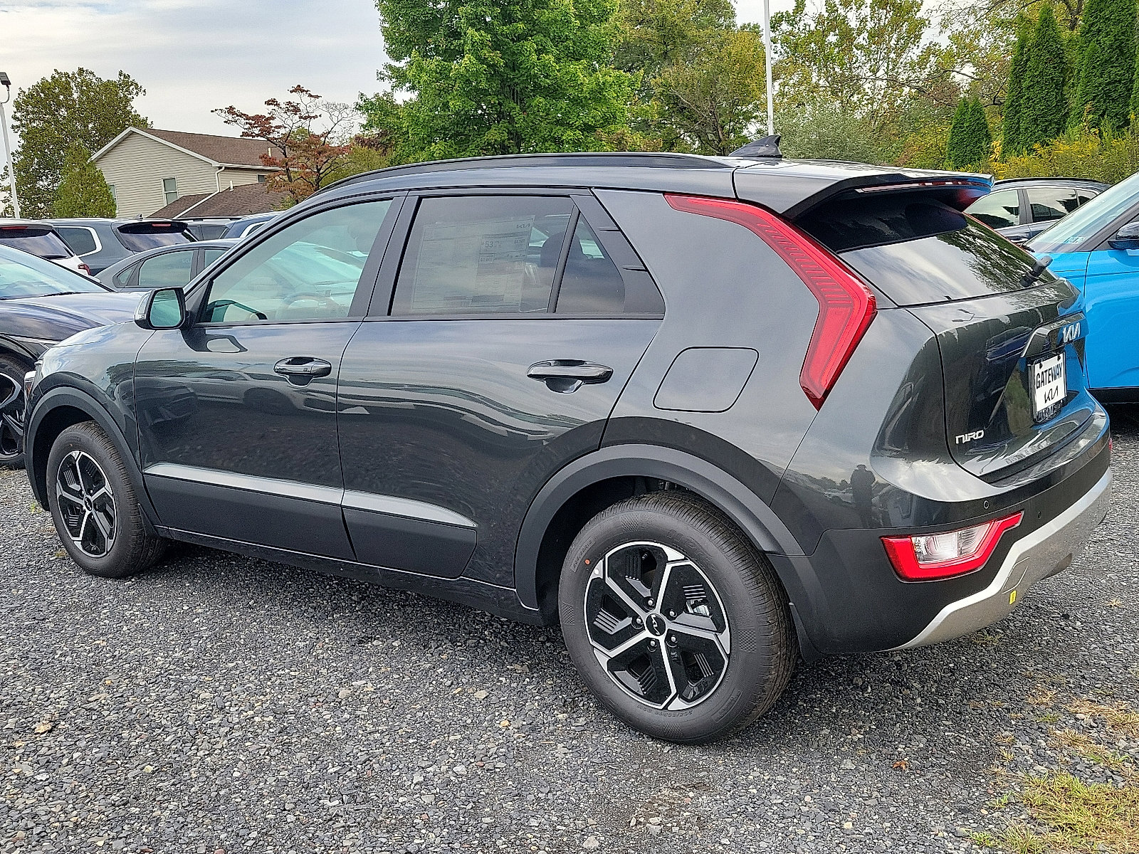 New 2025 Kia Niro EX image 3