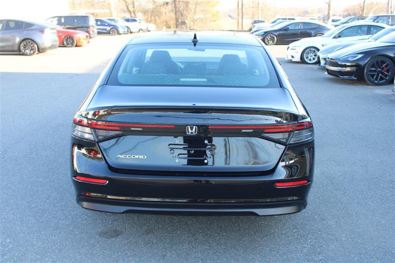 Used 2024 Honda Accord EX image 6