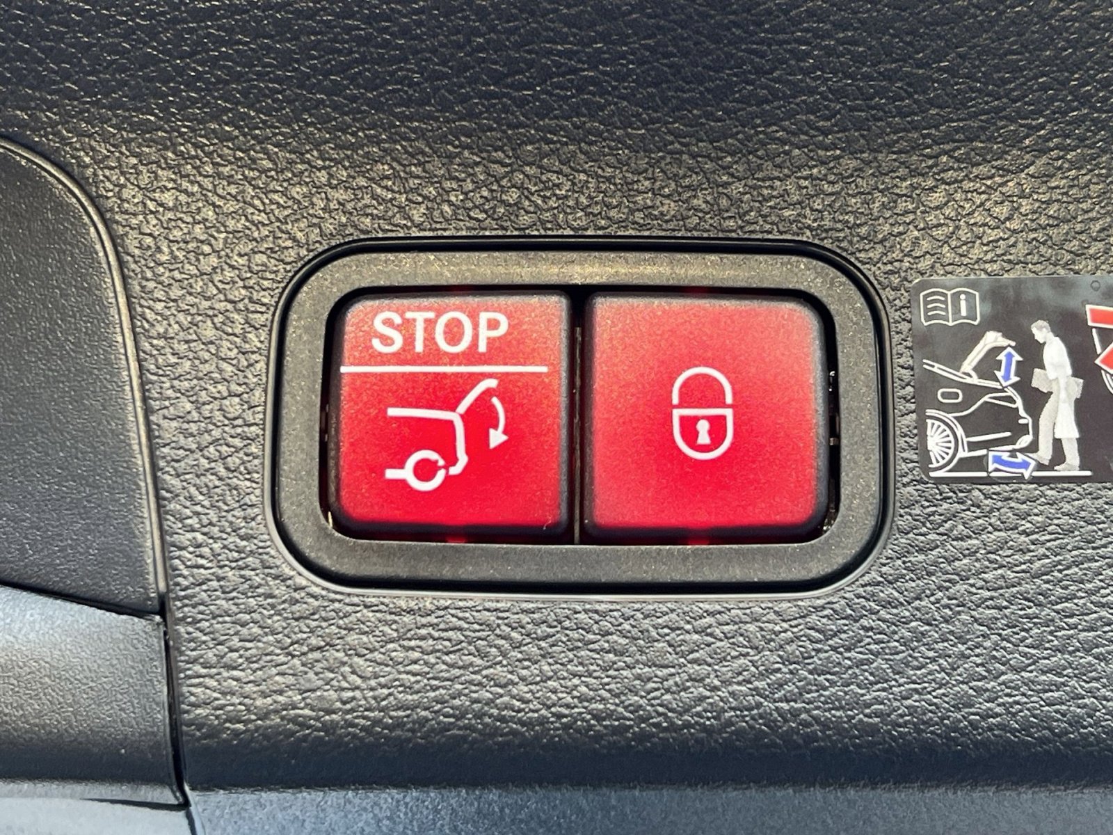 Certified 2026 Mercedes-Benz GLS 450 4MATIC image 26