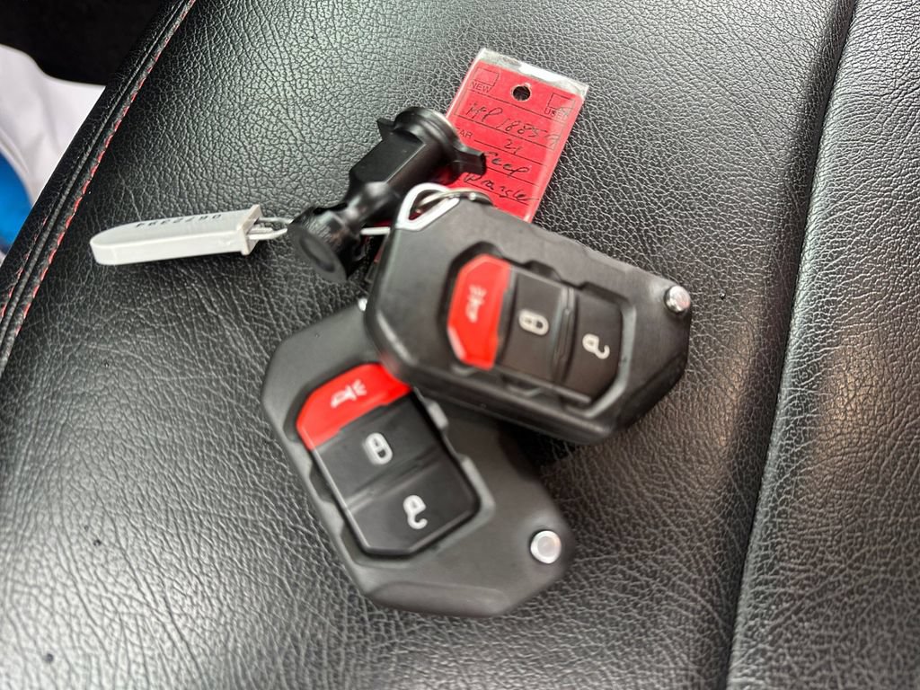 Used 2021 Jeep Wrangler Unlimited Rubicon AWD/4WD image 34