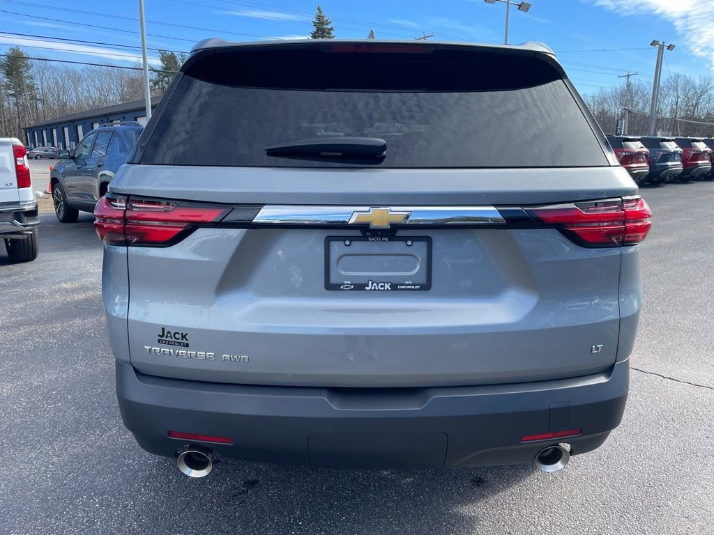Used 2023 Chevrolet Traverse LT w/ Rear Camera Mirror Package image 6
