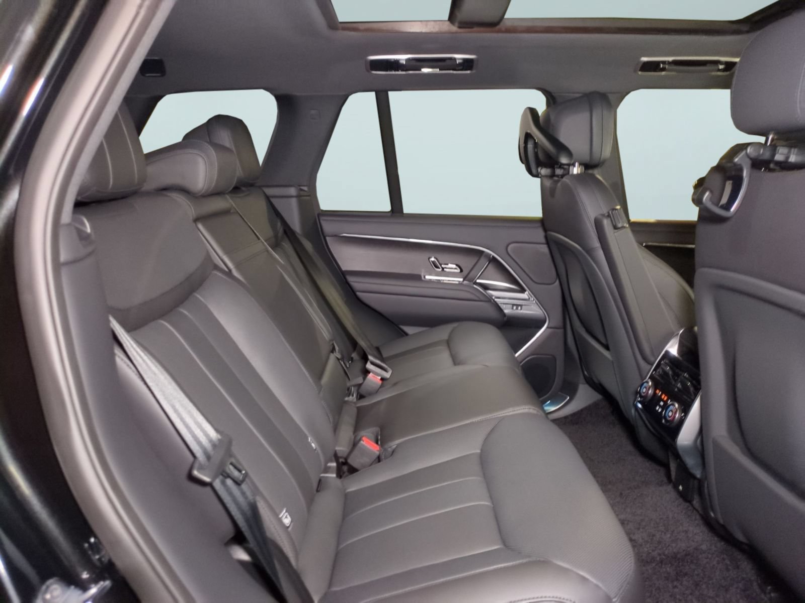 New 2026 Land Rover Range Rover SE AWD/4WD image 28
