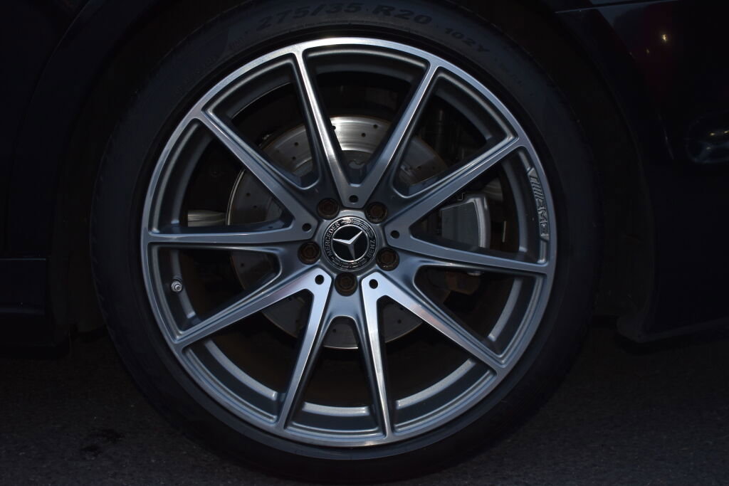 Used 2018 Mercedes-Benz S 560 Sedan w/ AMG Line Exterior image 13