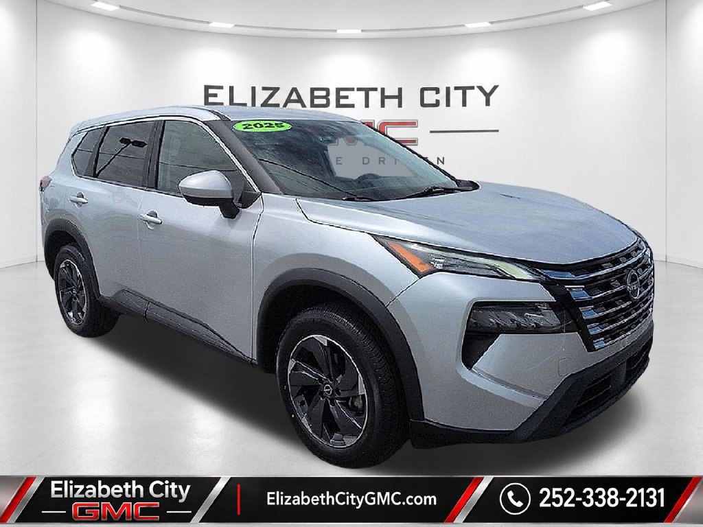 Used 2025 Nissan Rogue SV FWD image 6