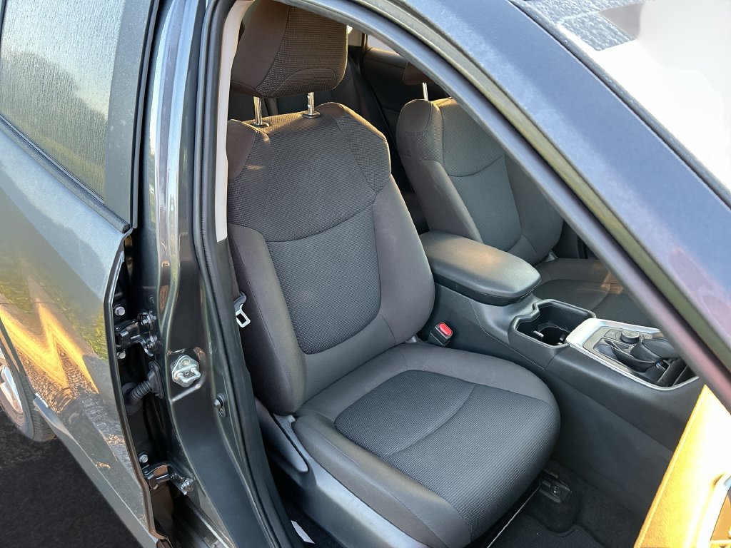 Certified 2025 Toyota RAV4 LE AWD/4WD image 30
