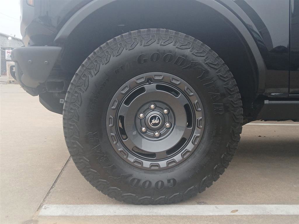 Used 2025 Ford Bronco Badlands AWD/4WD image 11